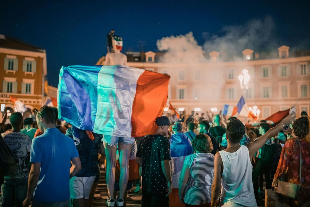 Kim jest nowy premier Francji i dlaczego lewica protestuje?