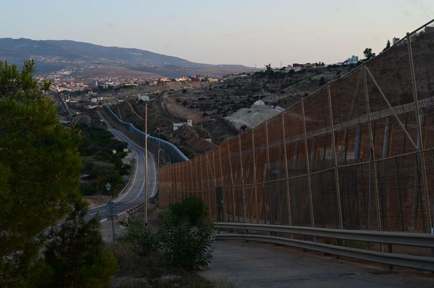 Twierdza Europa. Czy mury na granicach Europy zatrzymają migrację? (Reportaż Outriders)