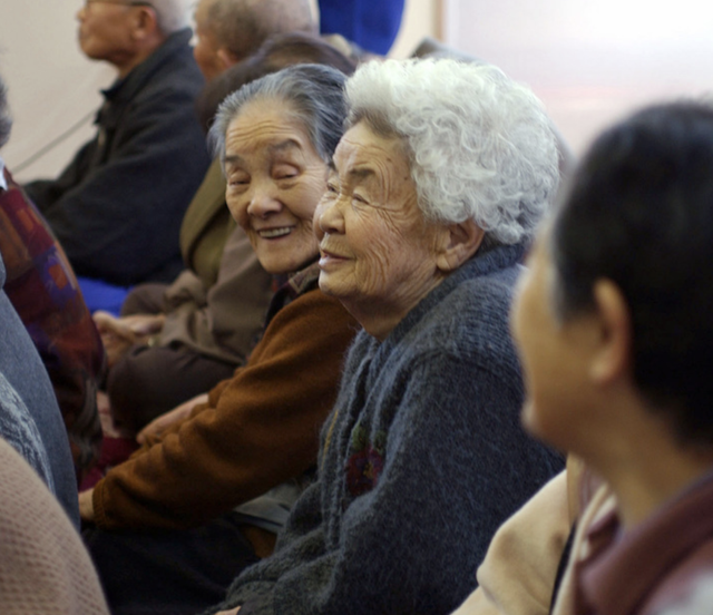 Jak Japonia i Korea radzą sobie z problemem starzejących się społeczeństw?