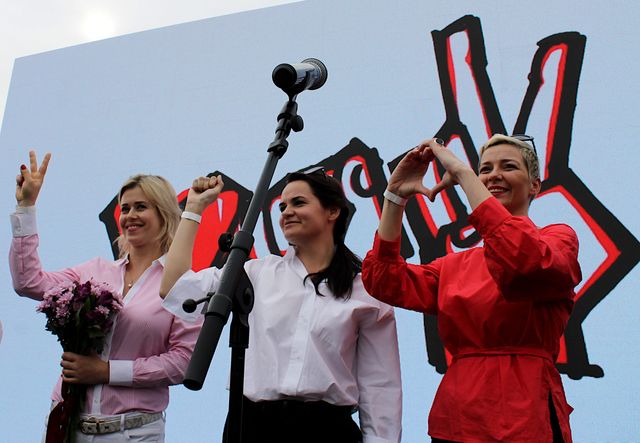 Kobiety przeciwko Łukaszence. Białorusini masowo protestują podczas pierwszych wieców zjednoczonej opozycji